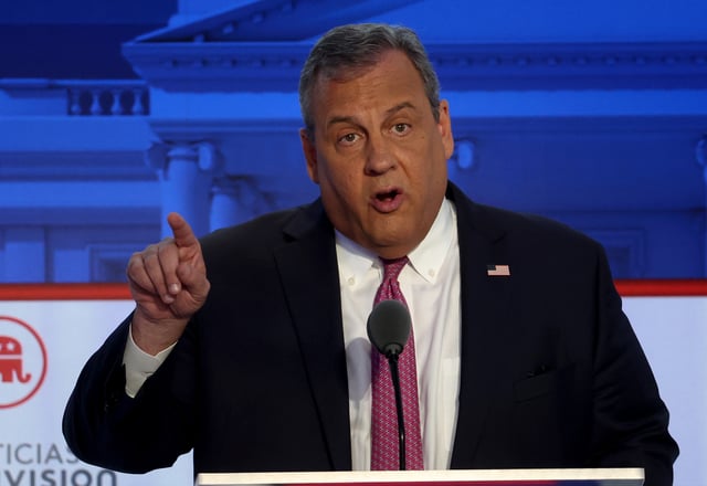Chris Christie slams RNC debate threat