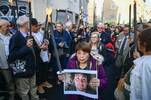Ce mardi, les familles des victimes de la rue d’Aubagne se sont recueillies, deux jours avant le procès hors norme qui s’ouvre à Marseille.
