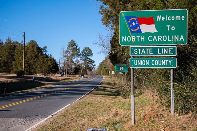 'Welcome to North Carolina' sign