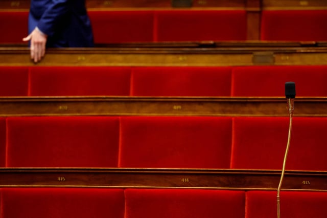 Un membre d'une Assemblée désertée, lors du débat sur le budget, le 22 octobre.