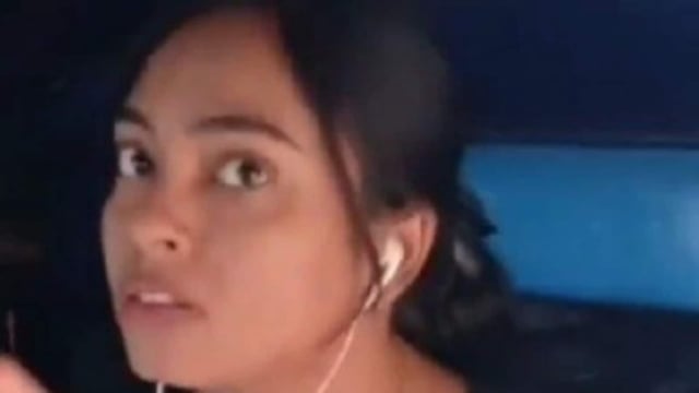 The woman, in response, used abusive language and tried throwing a punch at the other auto driver to leave.