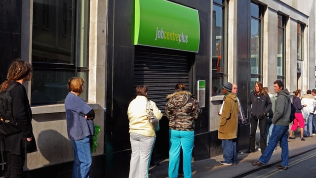 The NHS will be told to work with Jobcentres, while work coaches will be stationed in mental health clinics under the government’s plans