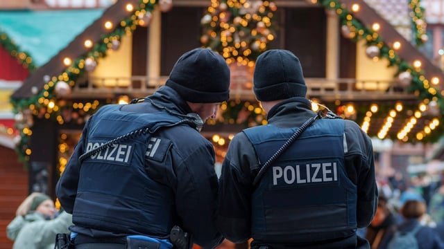 Auf vielen Weihnachtsmärkten wurden die Sicherheitsmaßnahmen noch mal verschärft.