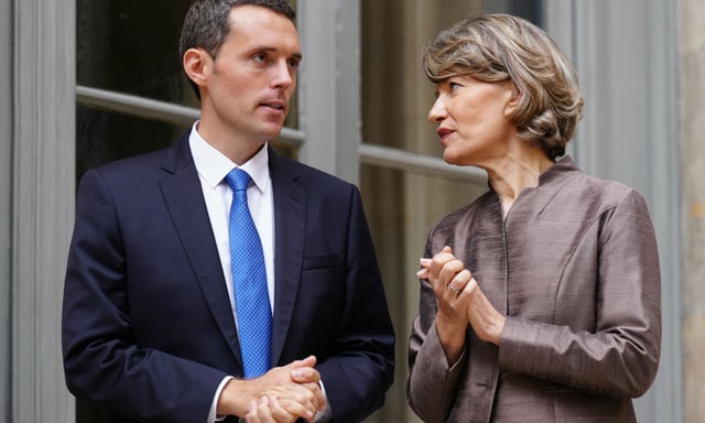 Alexandre Portier et Anne Genetet expérimentent une cohabitation parfois tendue.