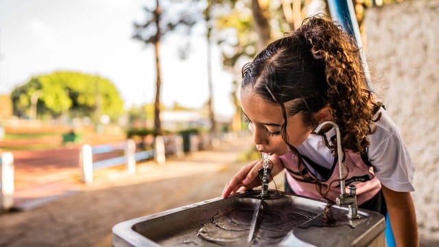 As the debate on fluoridated water rages in the US, it's a good time to revisit the reason why not all Australians have access to this key mineral that can prevent dental problems.