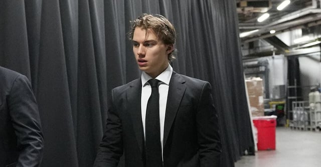 Oct 16, 2023; Toronto, Ontario, CAN; Chicago Blackhawks center Connor Bedard (98) arrives at the Scotiabank Arena before a game against the Toronto Maple Leafs. Mandatory Credit: Nick Turchiaro-USA TODAY Sports