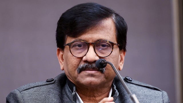 Shiv Sena (Uddhav Balasaheb Thackeray) Rajya Sabha MP Sanjay Raut addresses a press conference. (File)