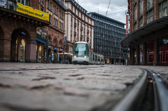 Strasbourg : des dizaines de blessés «en urgence relative» après la collision entre deux tramways dans un tunnel