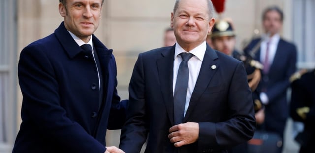 Le président Emmanuel Macron reçoit le chancelier allemand Olaf Scholz à l'Elysée, le 26 février 2024 à Paris