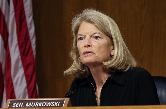 Lisa Murkowski First Republican Buck Trump Nominee