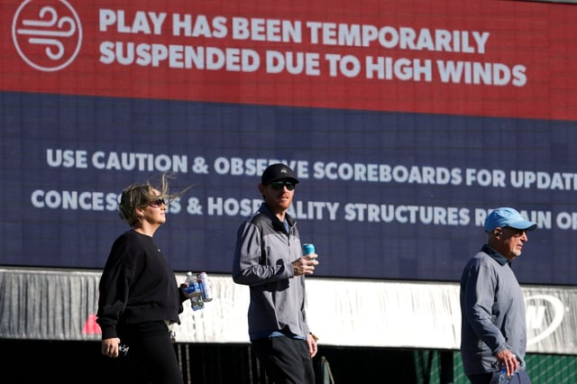 High winds Thursday delayed the second round of the Farmers Insurance Open at Torrey Pine Golf Course. (Meg McLaughlin / The San Diego Union-Tribune)