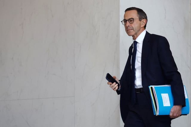 Le ministre de l’Intérieur Bruno Retailleau a décidé de durcir la circulaire de Manuel Valls, datée de 2014.