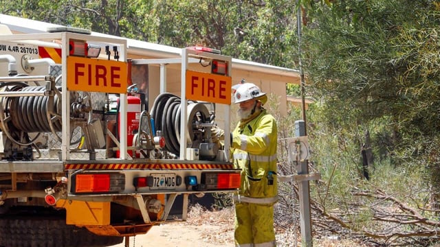 Homes have reportedly been lost as a string of bushfires spread in Western Australia, with residents in many areas warned it is too late to evacuate.