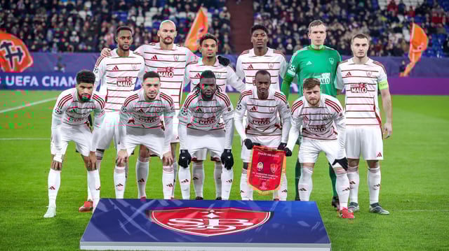 L’équipe de Brest avant le début de la rencontre de Ligue des Champions face au Shakhtar Donetsk, le 22 janvier à l’Arena AufSchalke.