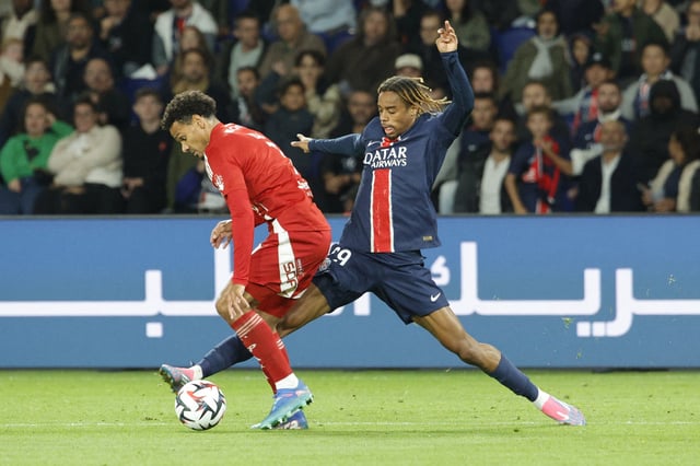 Bradley Barcola face à Brest