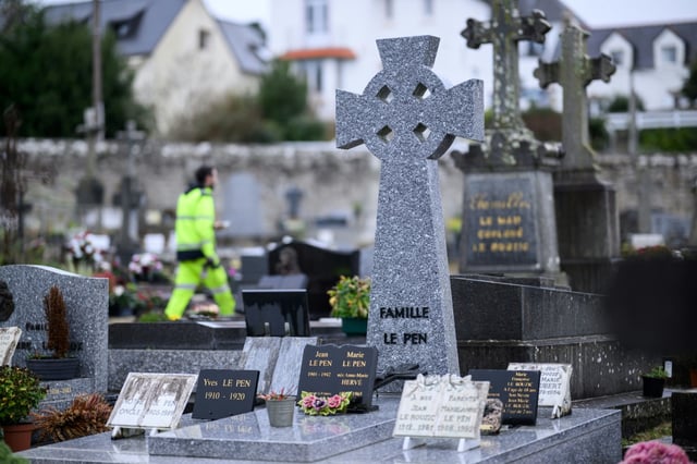 Jean-Marie Le Pen's death prompted an outpouring of respectful tributes, not just from his former party  but also the traditional right