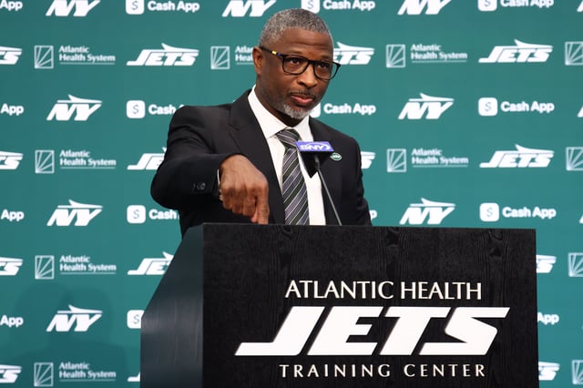 FLORHAM PARK, NEW JERSEY - JANUARY 27: New York Jets head coach Aaron Glenn is introduced to the media at Atlantic Health Jets Training Center on January 27, 2025 in Florham Park, New Jersey.