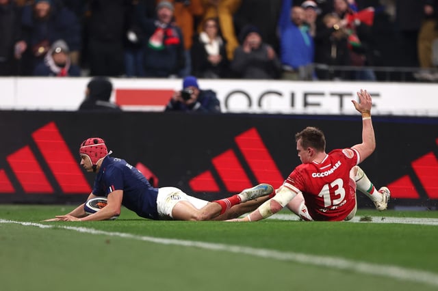Louis Bielle-Biarrey a inscrit le deuxième essai des Bleus au Stade de France.