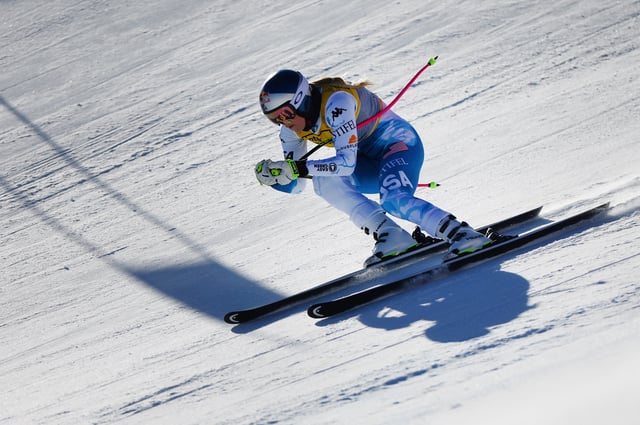 Alpine Skiing - FIS Alpine World Ski Championships - Women's Downhill Training - Saalbach, Austria - February 5, 2025 Lindsey Vonn of the U.S. in action REUTERS/Lisi Niesner