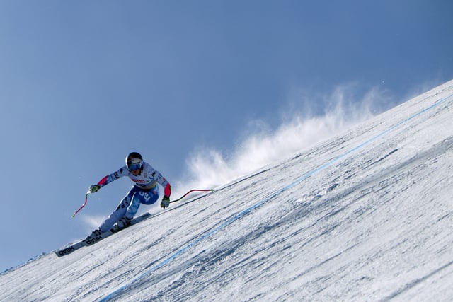 Alpine Skiing - FIS Alpine World Ski Championships - Women's Super G - Saalbach, Austria - February 6, 2025 Lindsey Vonn of the U.S. in action REUTERS/Lisi Niesner