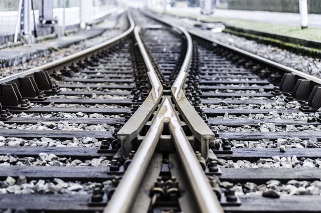 A car has crashed onto a rail line causing travel chaos for passengers travelling between Liverpool and Manchester (Photo:Gustave Deghilage/ Getty Images)