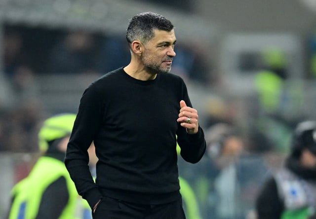 Soccer Football - Coppa Italia - Quarter Final - AC Milan v AS Roma - San Siro, Milan, Italy - February 5, 2025 AC Milan coach Sergio Conceicao REUTERS/Daniele Mascolo/File Photo