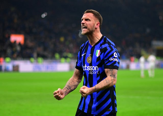 Soccer Football - Serie A - Inter Milan v Fiorentina - San Siro, Milan, Italy - February 10, 2025 Inter Milan's Marko Arnautovic celebrates scoring their second goal REUTERS/Daniele Mascolo     TPX IMAGES OF THE DAY