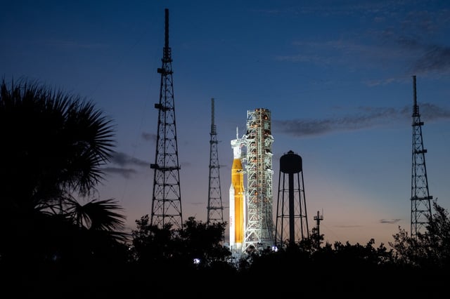 © NASA/Joel Kowsky