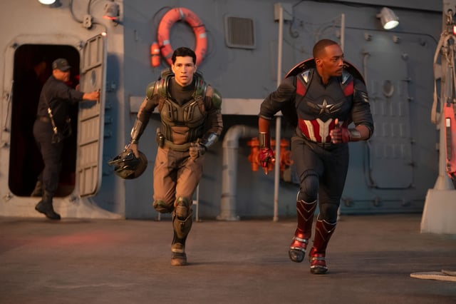 (L-R) The Falcon/Joaquin Torres (Danny Ramirez) and Captain America/Sam Wilson (Anthony Mackie) in Marvel Studios&#39; CAPTAIN AMERICA: BRAVE NEW WORLD. Photo by Eli Adé. © 2024 MARVEL.