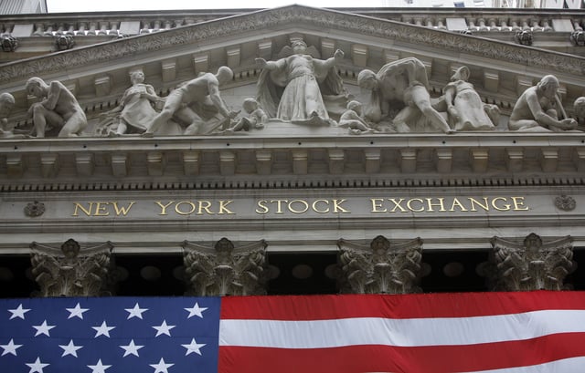 The sign of the New York Stock Exchange is pictured March 26, 2009.  REUTERS/Chip East/File Photo