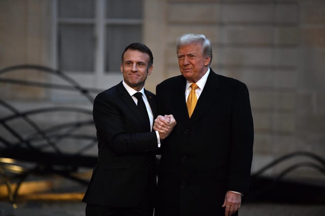 U.S. President Donald Trump (right) has threatened tariffs on Europe, but French President Emmanuel Macron has said he&#39;s willing to respond.
