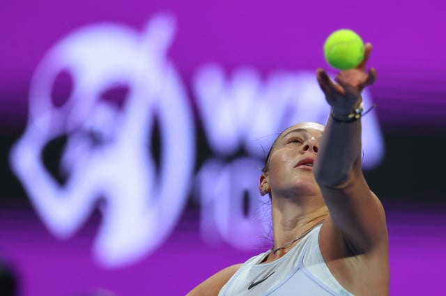 Tennis - Qatar Open - Final - Khalifa International Tennis and Squash Complex, Doha, Qatar - February 15, 2025 Amanda Anisimova of the U.S. in action during the final against Latvia's Jelena Ostapenko REUTERS/Ibraheem Al Omari