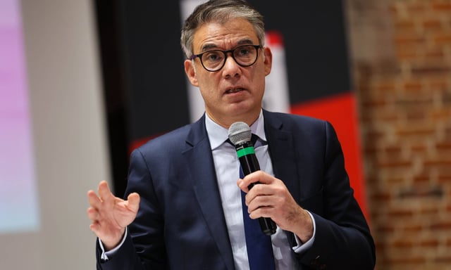 L’actuel Premier secrétaire du Parti socialiste, Olivier Faure, s'est porté candidat à sa propre succession.