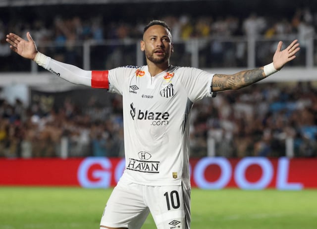 Soccer Football - Paulista Championship - Santos v Agua Santa - Estadio Urbano Caldeira, Santos, Brazil - February 16, 2025 Santos's Neymar celebrates scoring their first goal REUTERS/Thiago Bernardes