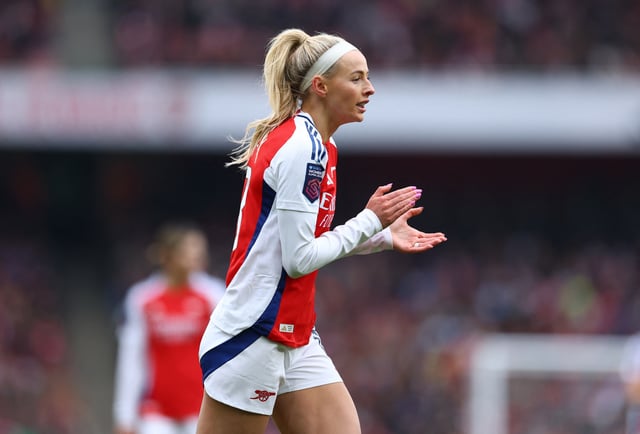 Soccer Football - Women's Super League - Arsenal v Tottenham Hotspur - Emirates Stadium, London, Britain - February 16, 2025 Arsenal's Chloe Kelly reacts as she comes on as substitute Action Images via Reuters/Matthew Childs/File Photo