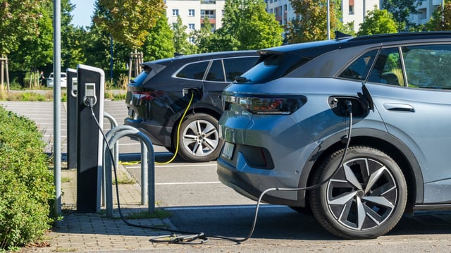 Les voitures neuves vendues après 2035 ne devraient plus émettre de CO2, selon le règlement européen adopté en 2023.