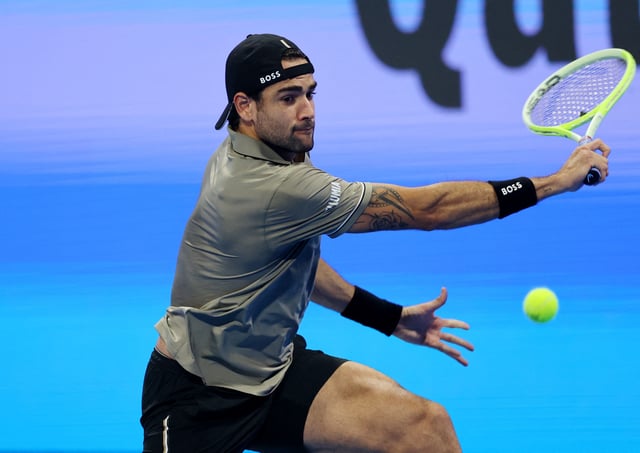 Tennis - Qatar Open - Khalifa International Tennis and Squash Complex, Doha, Qatar - February 19, 2025 Italy's Matteo Berrettini in action during his round of 16 match against Netherlands' Tallon Griekspoor REUTERS/Ibraheem Al Omari