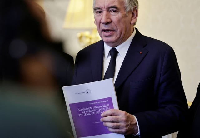 Le premier ministre se référait au rapport de la Cour des comptes qui venait de lui être remis par son président Pierre Moscovici.