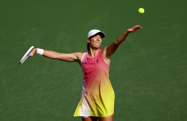 Tennis - Dubai Championships - Dubai Tennis Stadium, Dubai, United Arab Emirates - February 20, 2025 Poland's Iga Swiatek in action during her quarter final match against Russia's Mirra Andreeva REUTERS/Amr Alfiky