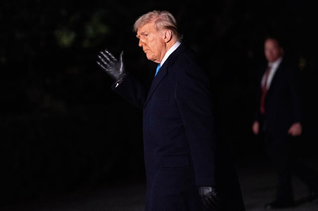 U.S. President Donald Trump arrives at the White House in Washington, D.C., U.S., February 19, 2025. REUTERS/Nathan Howard
