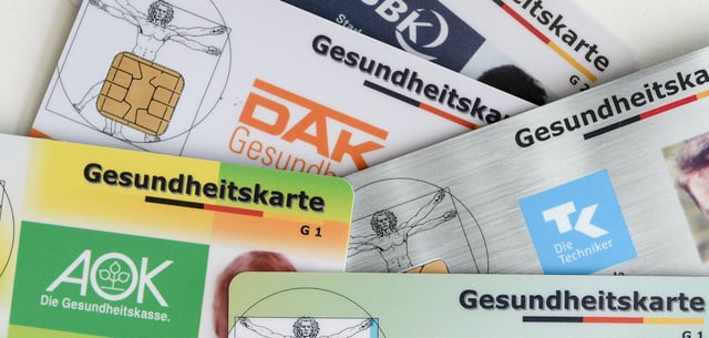 Schon länger gehen viele der gesetzlichen Krankenkassen auf dem Zahnfleisch