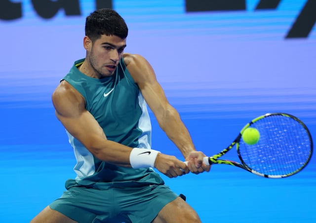 Tennis - Qatar Open - Khalifa International Tennis and Squash Complex, Doha, Qatar - February 20, 2025 Spain's Carlos Alcaraz in action during his quarter final match against Czech Republic's Jiri Lehecka REUTERS/Ibraheem Al Omari