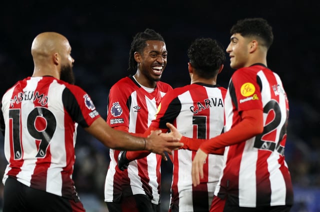 Soccer Football - Premier League - Leicester City v Brentford - King Power Stadium, Leicester, Britain - February 21, 2025 Brentford's Fabio Carvalho celebrates scoring their fourth goal with Paris Maghoma REUTERS/Chris Radburn