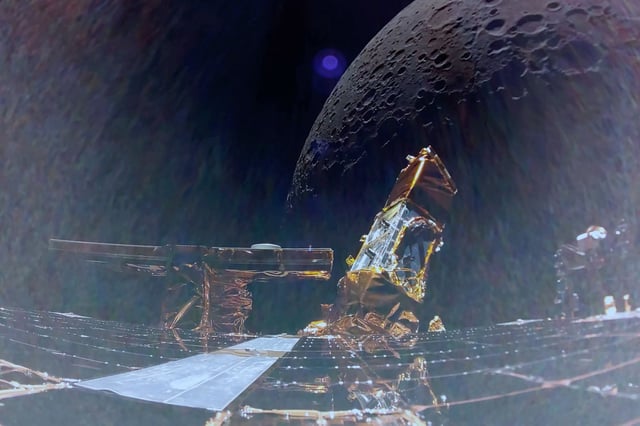 Blue Ghost Mission 1 - Moon Shot from Blue Ghost Top Deck

While in lunar orbit, Firefly’s Blue Ghost lander captured an image of the Moon’s south pole on the far left. 

Uploaded on February 14, 2025 