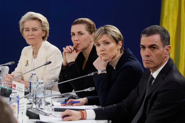 European Commission President Ursula von der Leyen, Denmark's Prime Minister Mette Frederiksen, Iceland's Prime Minister Kristrun Frostadottir and Spain's Prime Minister Pedro Sanchez attend a press conference after the 'Support Ukraine' summit, marking the third anniversary of the Russian invasion, in Kyiv, Ukraine, February 24, 2025. REUTERS/Gleb Garanich/Pool