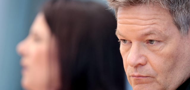 Grünen-Spitzenkandidat Robert Habeck, im Hintergrund Außenministerin Annalena Baerbock