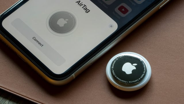 Mobile phones often have tracking software that enables owners to locate their stolen property