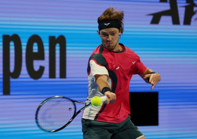 Tennis - Qatar Open - Khalifa International Tennis and Squash Complex, Doha, Qatar - February 22, 2025 Russia's Andrey Rublev in action during the final against Britain's Jack Draper REUTERS/Ibraheem Abu Mustafa/File Photo