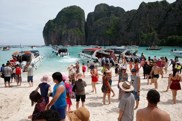 Der Film „The Beach“ machte den Strand in der Maya Bay auf Koh Phi Phi berühmt