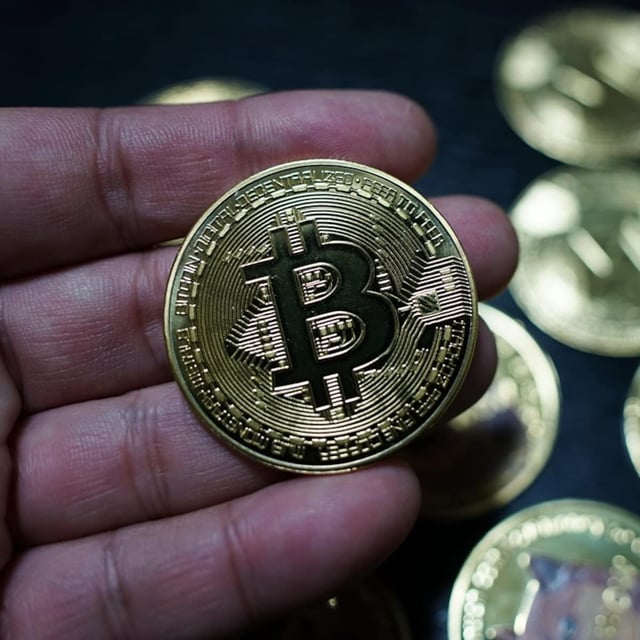 Der Bitcoin-Kurs ist massiv unter Druck (Symbolfoto).